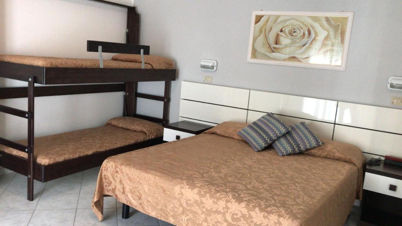 Hotel Des Bains Католика Екстериор снимка