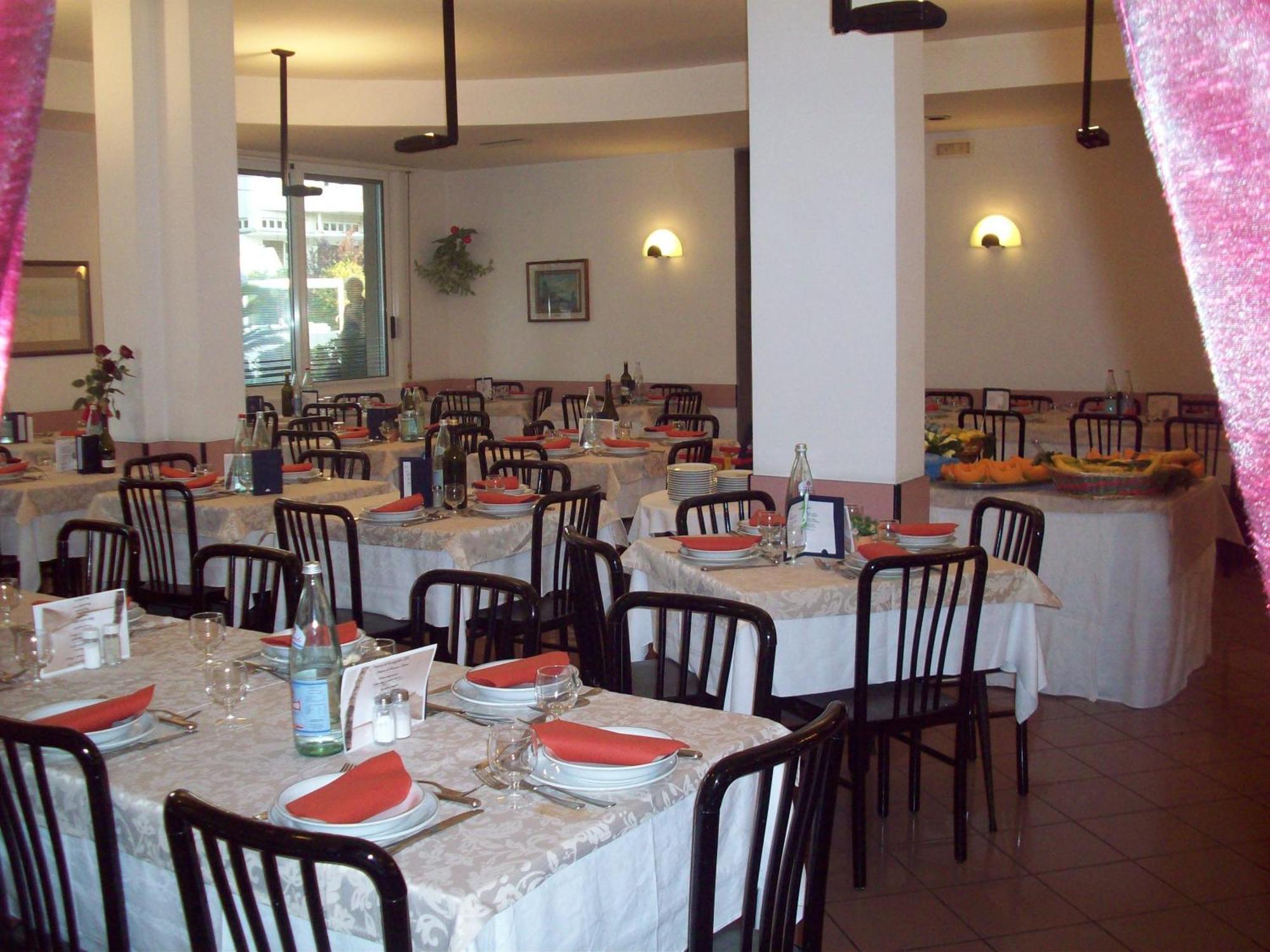 Hotel Des Bains Католика Екстериор снимка