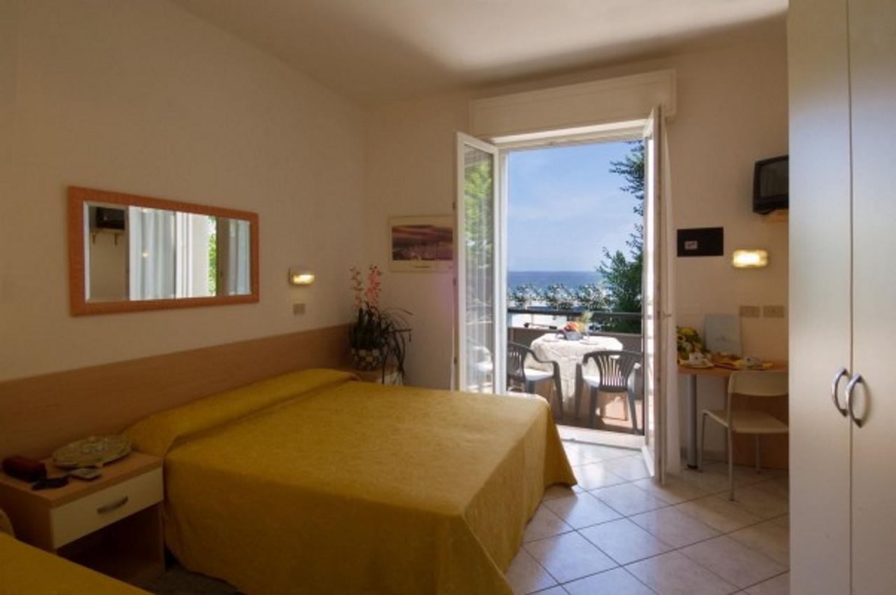 Hotel Des Bains Католика Екстериор снимка