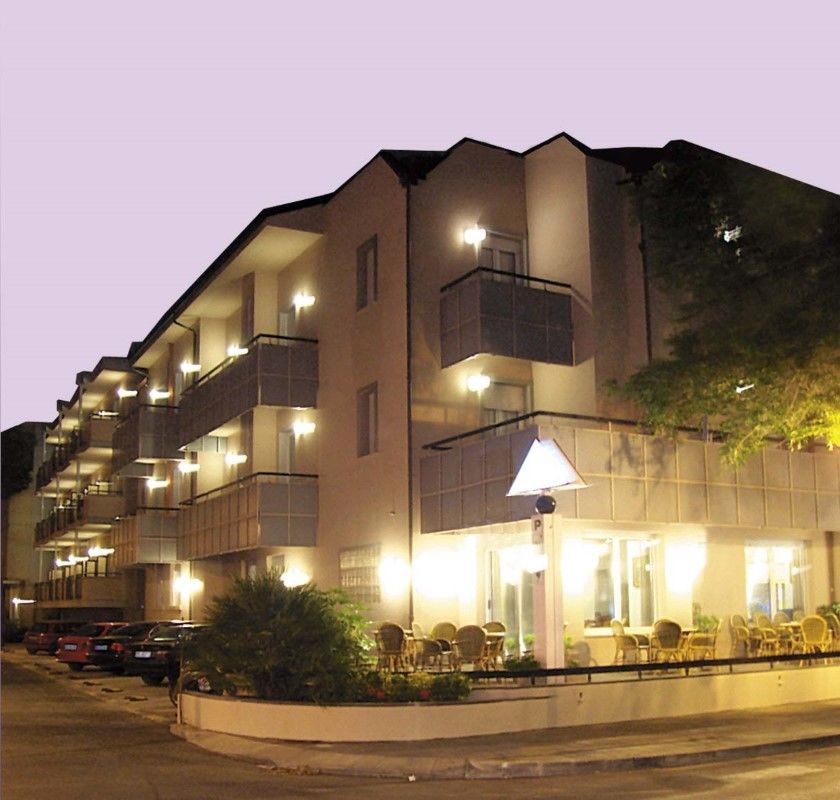 Hotel Des Bains Католика Екстериор снимка